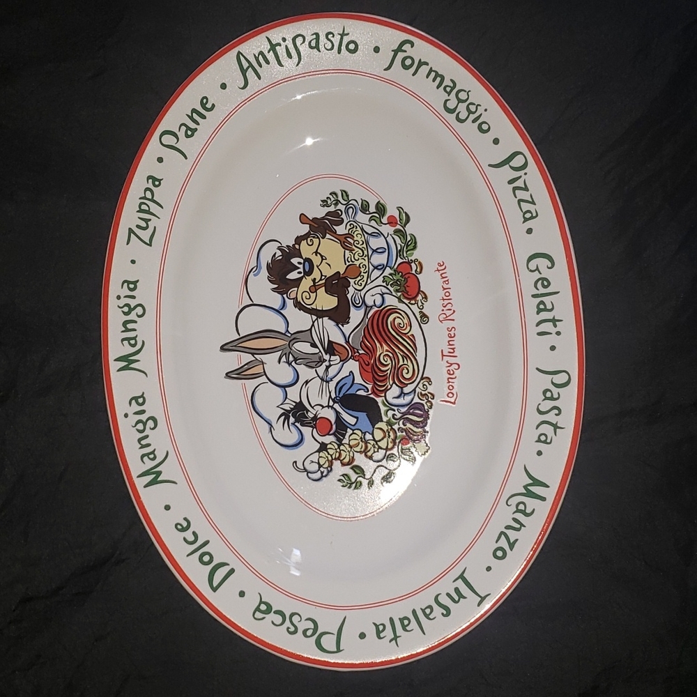 Warner Brothers Looney Tunes 1994 Pasta Dish w Bugs Bunny, Sylvester, Taz
